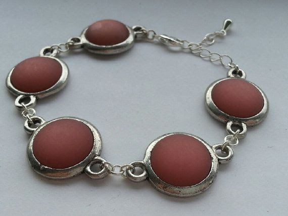 http://www.pinterest.com/pin/567875834233924599/ Dark salmon colored bracelet by BeadingFactory on Etsy, €12.50