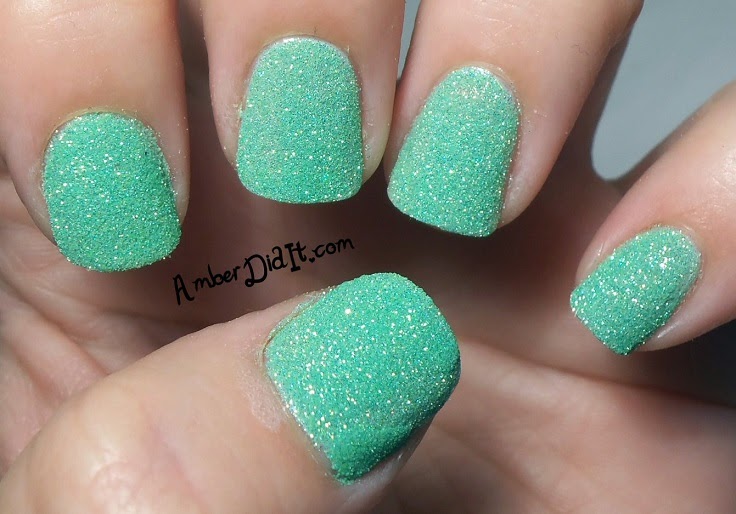 Glitter Christmas Nail Ideas - howabstractceremony