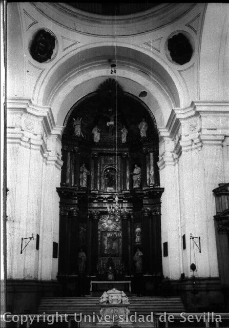 Iglesia del Hospital Tavera a comienzos del siglo XX. Fototeca de la Universidad de Sevilla