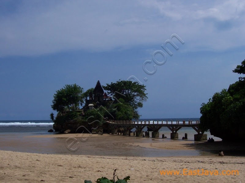 Visit Indonesia Balekambang Beach 
