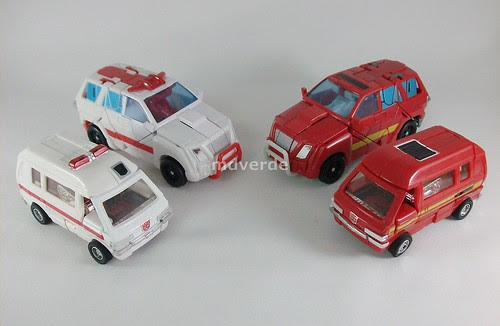 Transformers Ratchet Classic Henkei vs Ironhide vs G1 - modo alterno