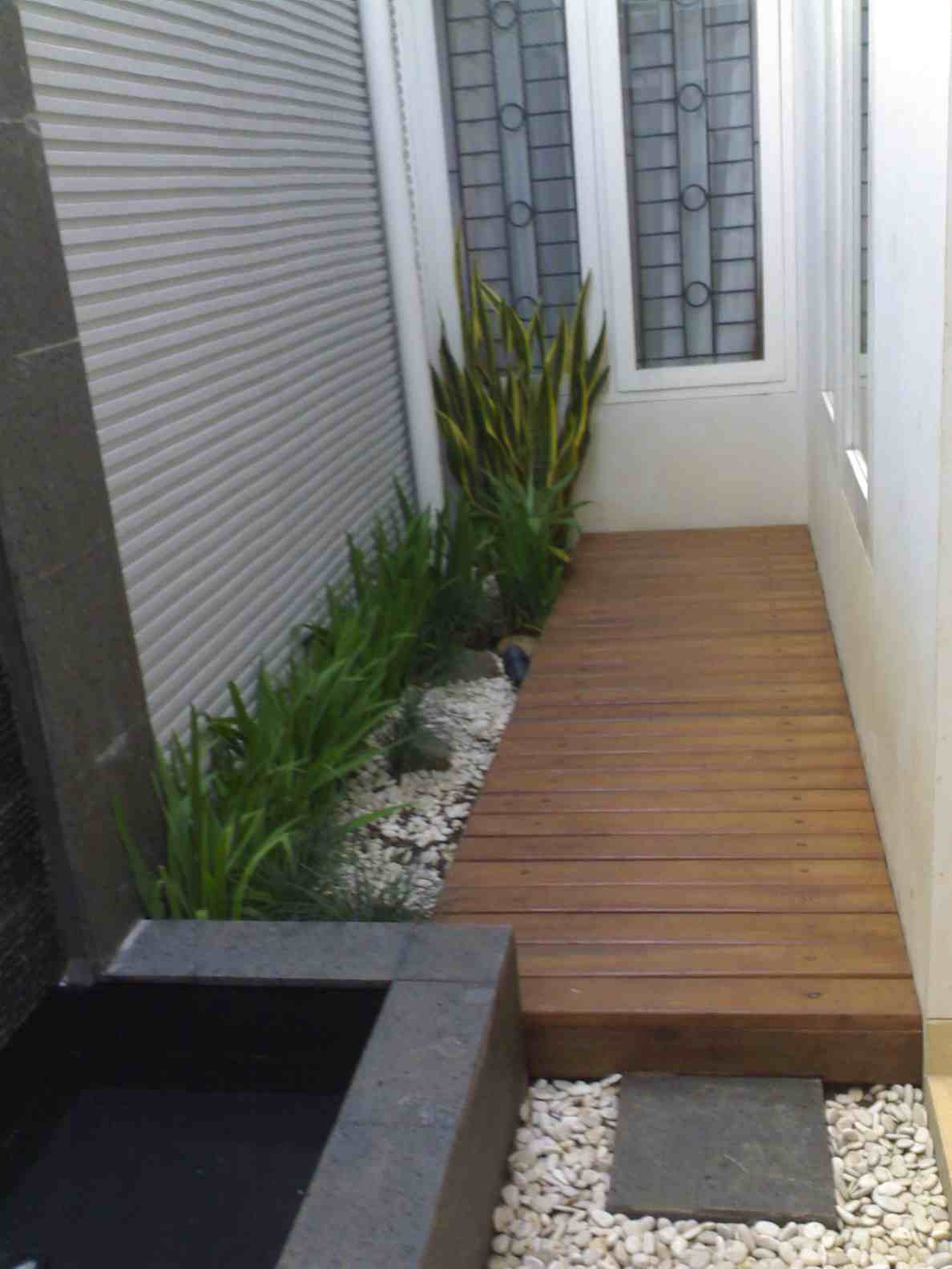 Contoh Taman Kecil Di Belakang Rumah Gambar Desain Rumah 1550 Contoh Taman Kecil Di Belakang Rumah Gambar Desain Rumah 1550