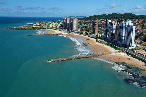 Resultado de imagem para praia areia preta natal