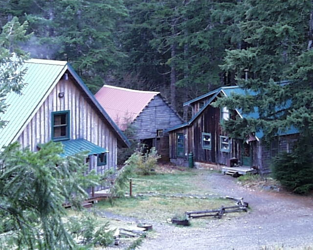 File:OpalCabins.JPG
