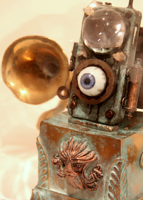 "Eye Pod" - by Dr Grymn