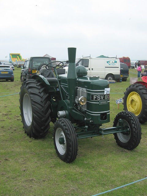 MARSHALL ANTIQUE CARS | ANTIQUES CENTER