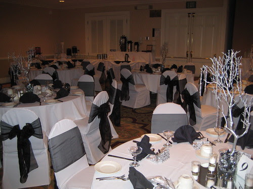 Black and white wedding themes are a sophisticated choice
