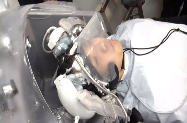 WTF Hairdressers may soon be replaced by irobotsi ShinyShiny WTF Hairdressers may soon be replaced by irobotsi ShinyShiny