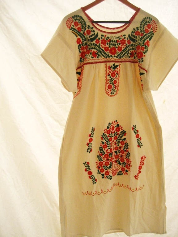 Beautiful handmade Mexican embroidered tunic dress Size up to xL Gorgeous color combination