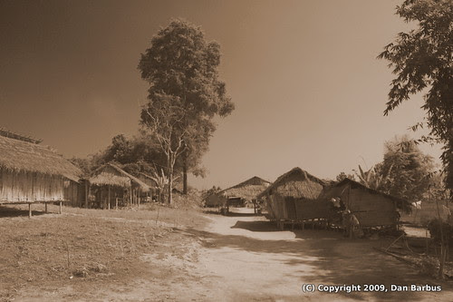 LongNeck Village