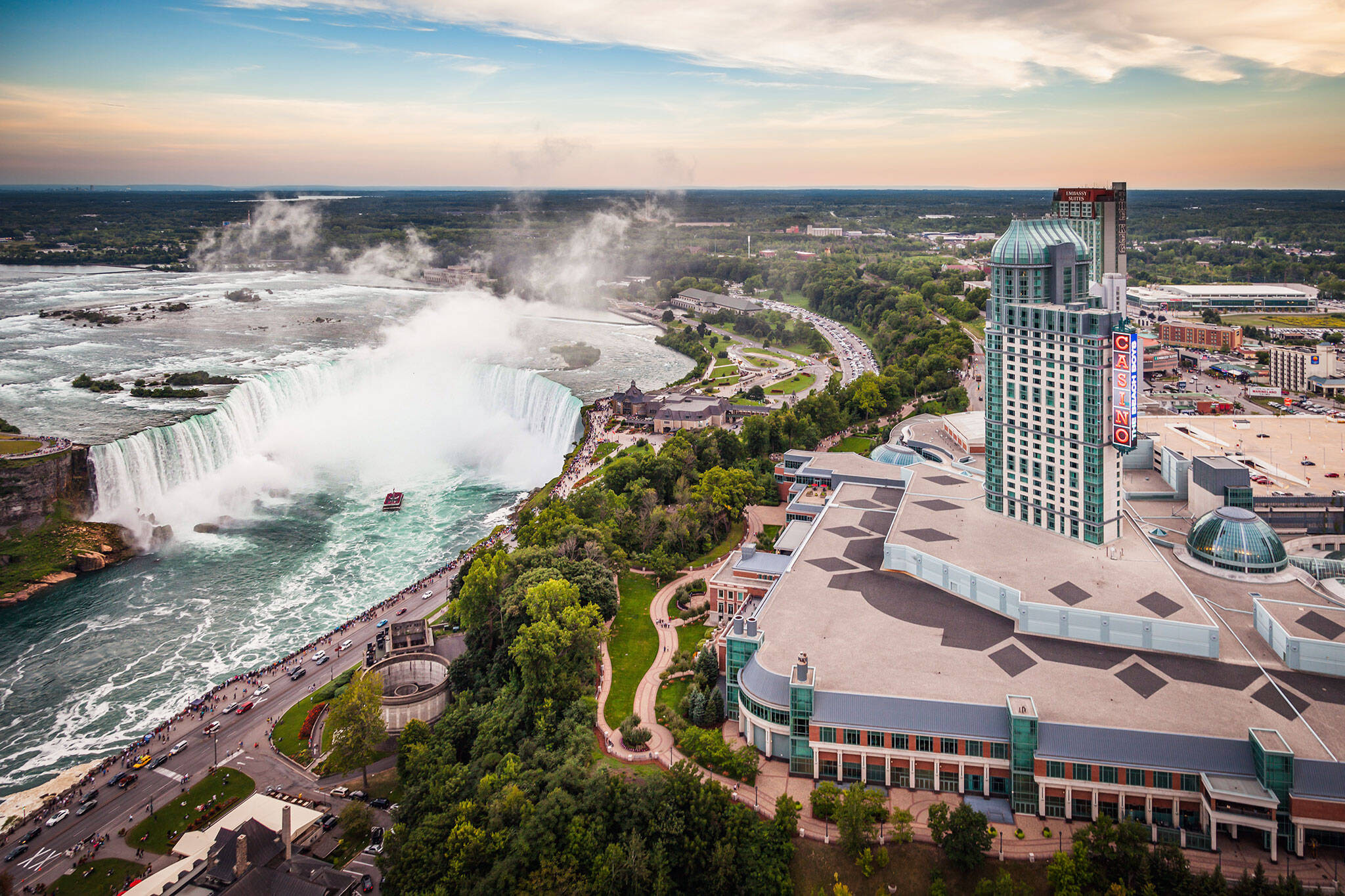 Toronto could soon be getting a high-speed ferry service to Niagara Falls