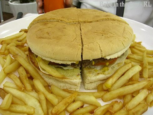 The Giant Yankee Burger RM43.50