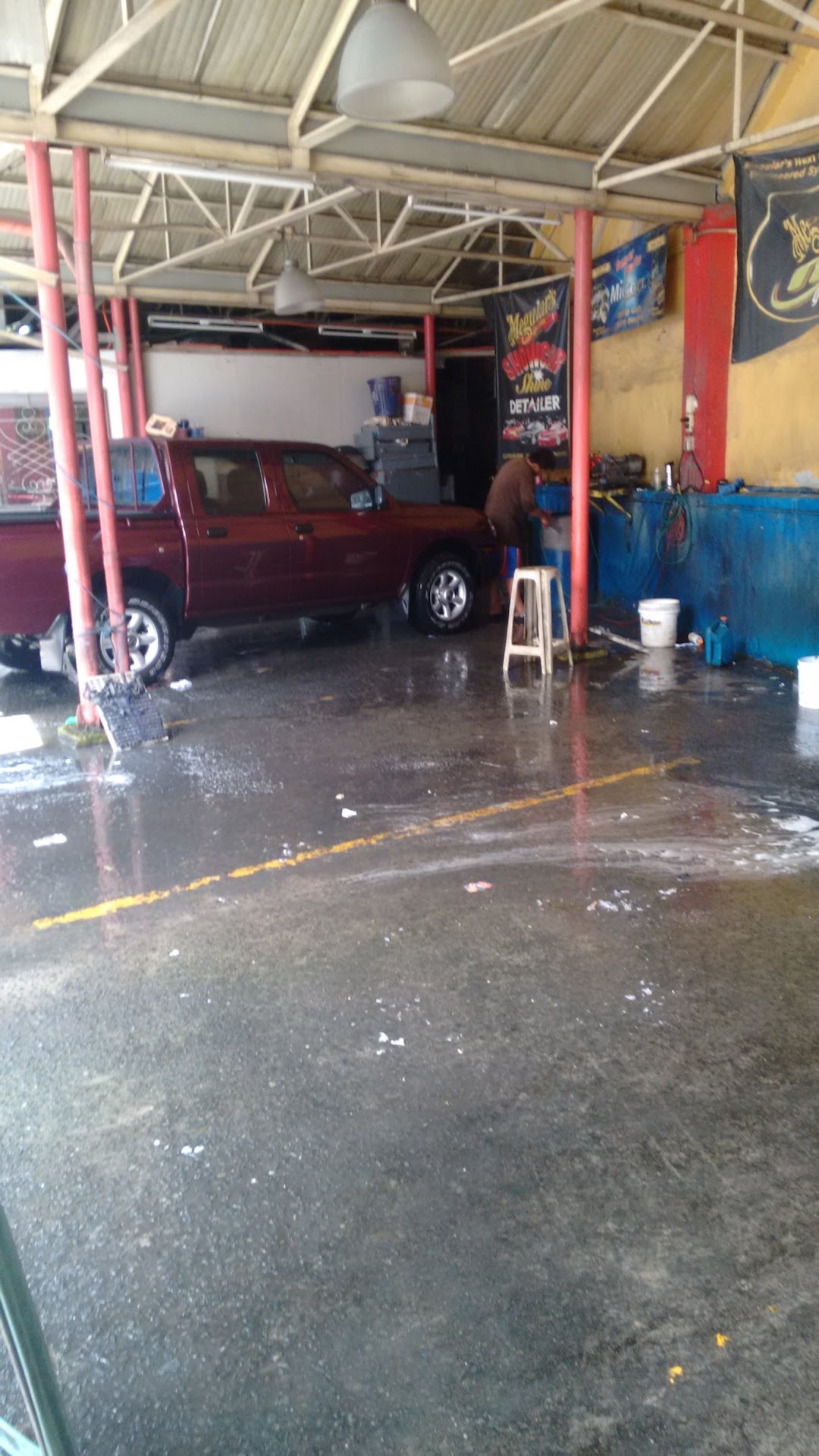 Rhoniel Car Wash & Auto Detailing