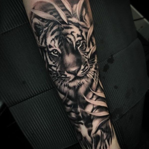 arm forearm tiger tattoos