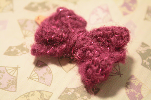 Sparkly pink bow