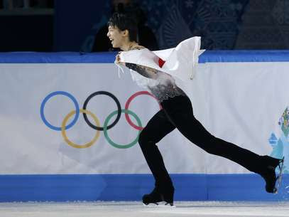Yuzuru Hanyu leva ouro na patinação artística Foto: Reuters