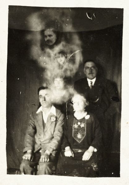 Retro Ghost Photos (22 pics) Retro Ghost Photos (22 pics)