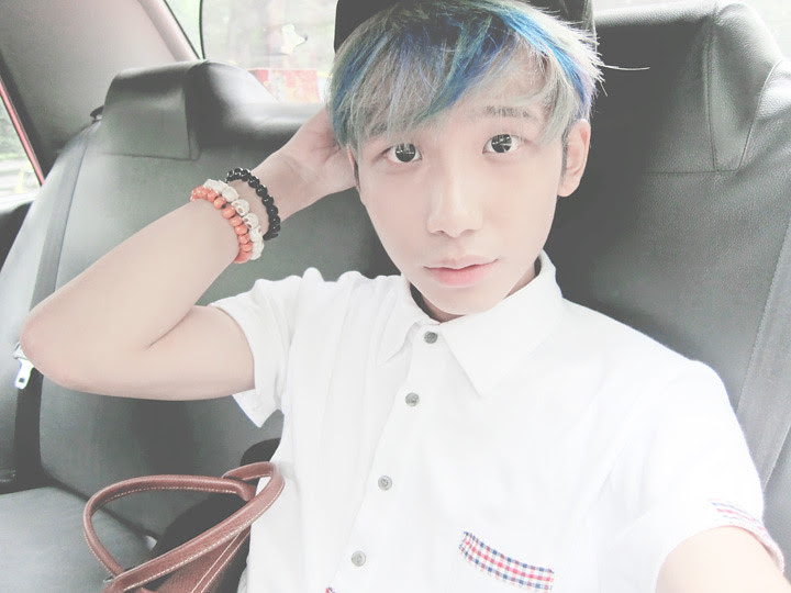 typicalbenin the taxi camwhore with blue hair
