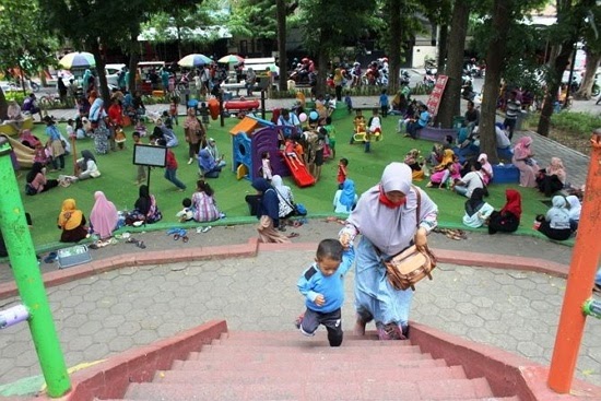 Rencana Liburan Ke Rumah Nenek Dalam Bahasa Inggris