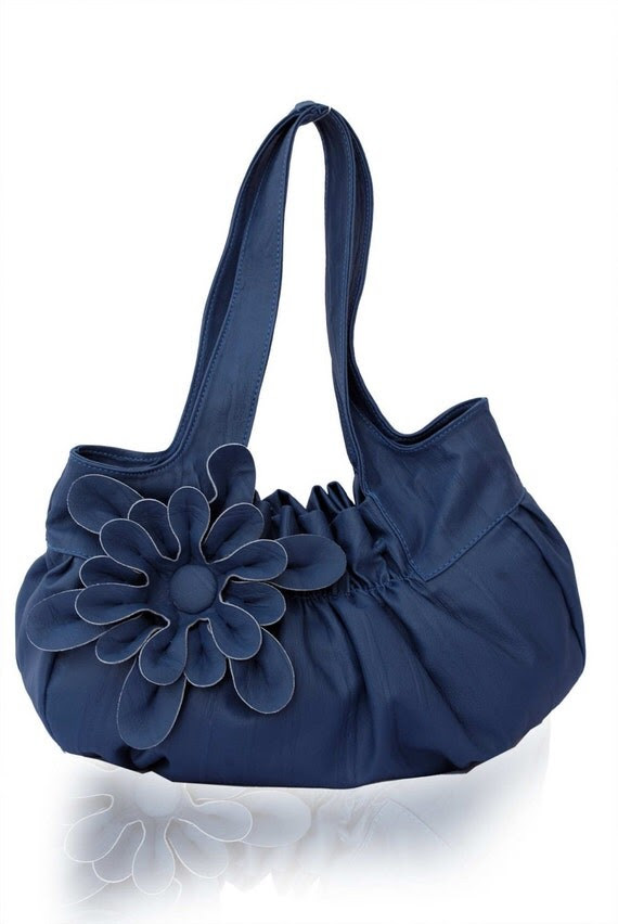Handbags online: Leather handbag sale in Toronto