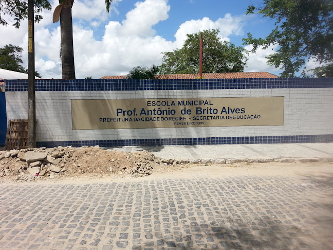 Avaliações sobre Escola Municipal Professor Antonio De Brito Alves em Recife - Escola