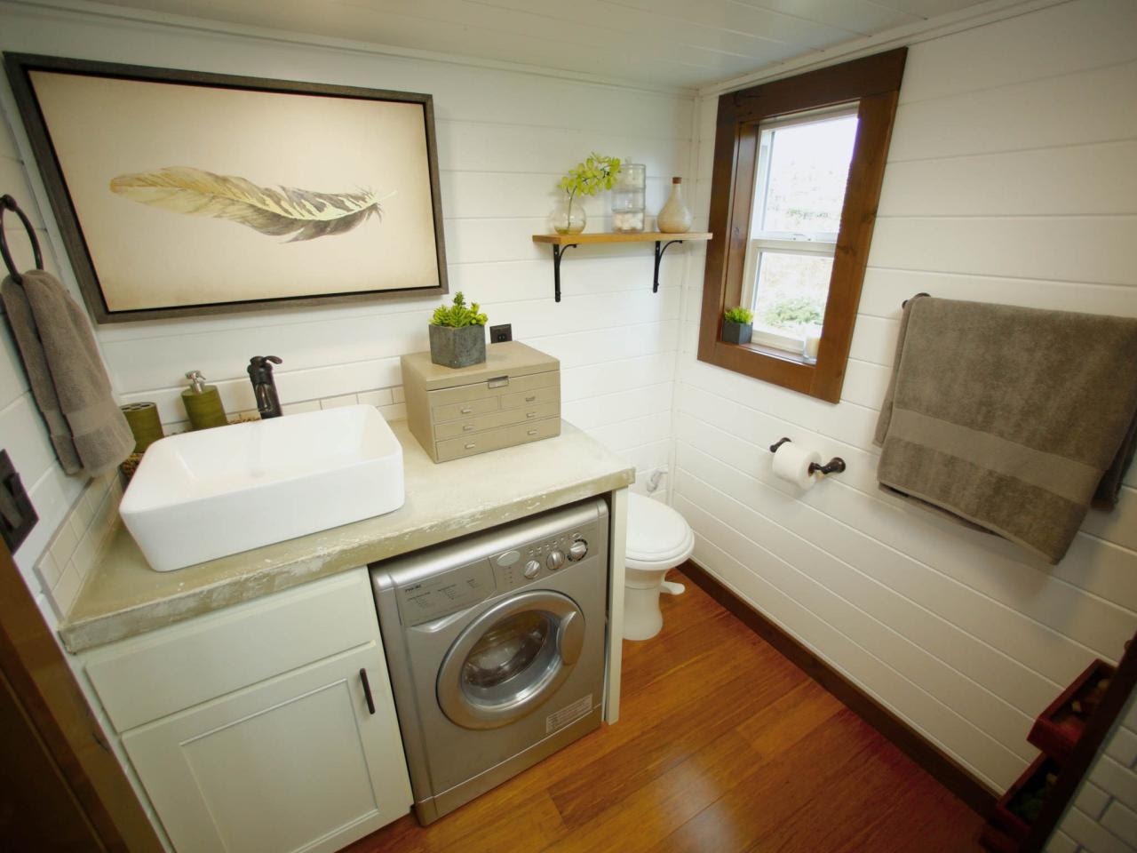 8 Tiny House Bathrooms Packed With Style | HGTV's ...
