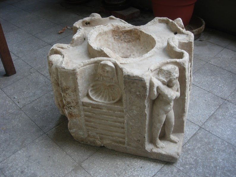 File: Pigna - s Maria in via Lata - pronao, soffitto 1160478.JPG