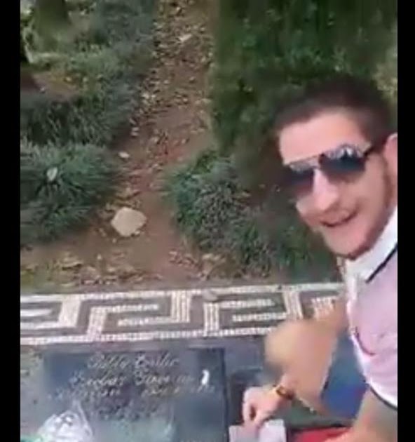 New photo Brit says ‘snorting cocaine’ off Pablo Escobar’s grave cost