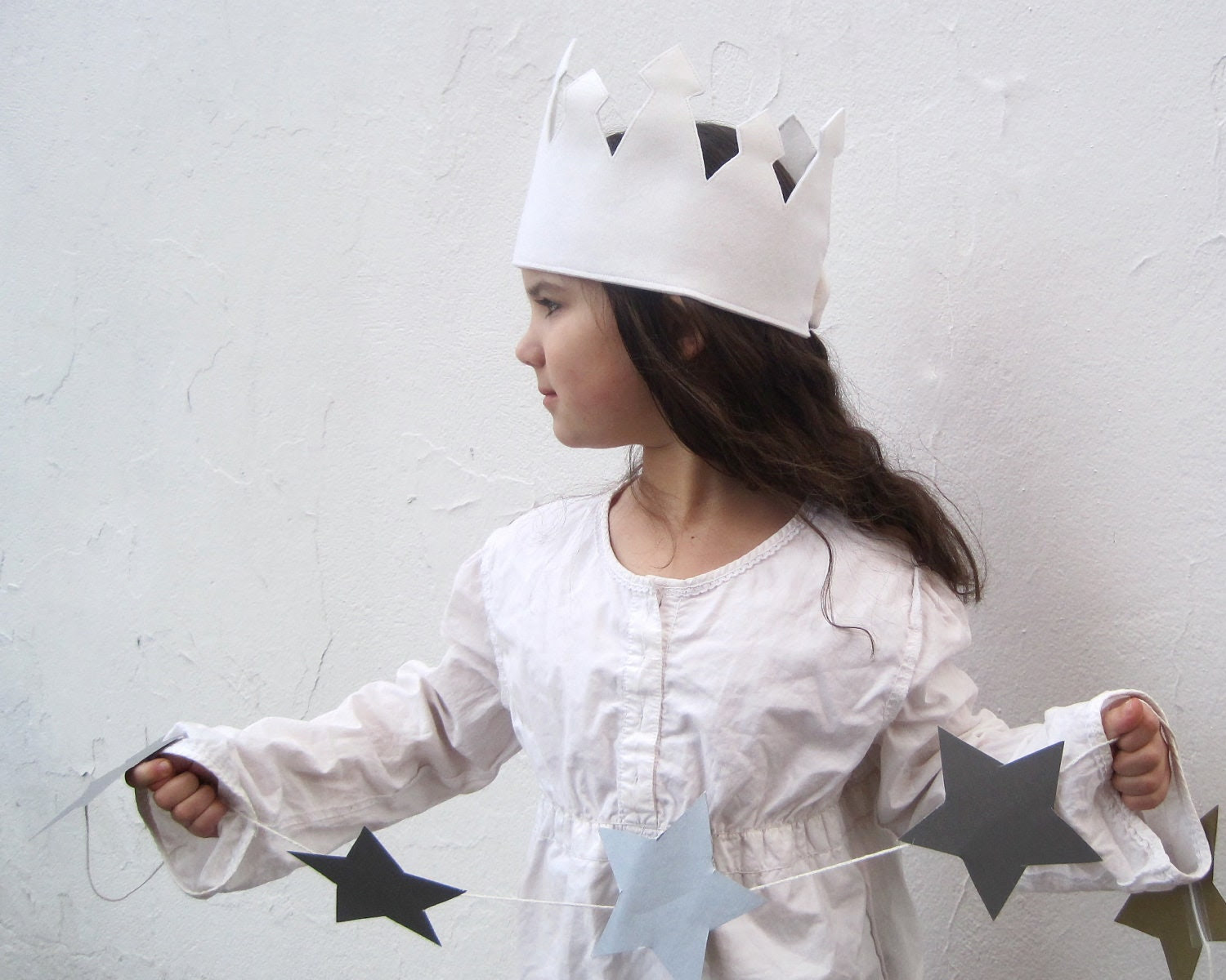 Organic Wool Felt Crown Toy - Kids Birthday Crown - Queen King Play Crown - Eco Friendly Childrens Gift - SewnNatural Organic Wool Felt Crown Toy - Kids Birthday Crown - Queen King Play Crown - Eco Friendly Childrens Gift - SewnNatural