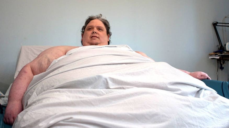 yeye-de-smell-goodbye-fatman-fattest-man-in-the-world-dies-at-age