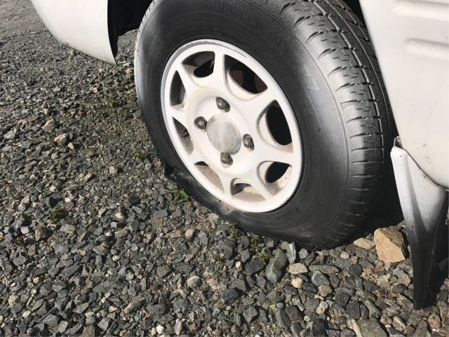 車 タイヤ パンク Kuruma