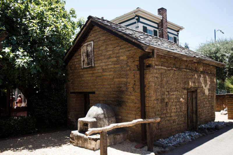 Roberto-Sunol Adobe
