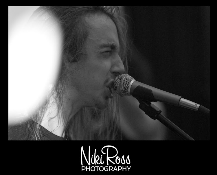 kirk-singing