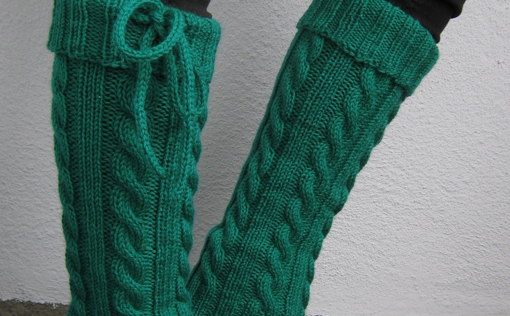 Craft Passions: Cabled leg warmers..# free #knitting pattern link here