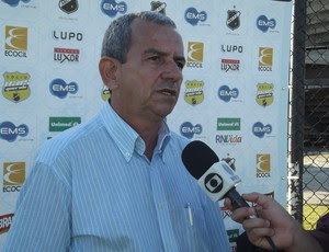 Roberto Vital, médico do ABC (Foto: Tiago Menezes/GLOBOESPORTE.COM)