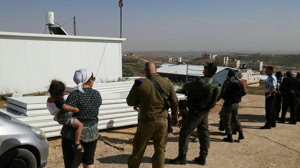 Le truppe dell'IDF a Khavat Gal (Foto: TPS) IDF troops at Khavat Gal (Photo: TPS)