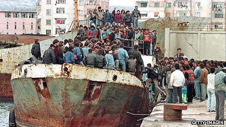 Albanians hoping to escape to Italy 1997