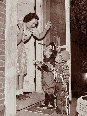 HALLOWEEN TRICK OR TREAT