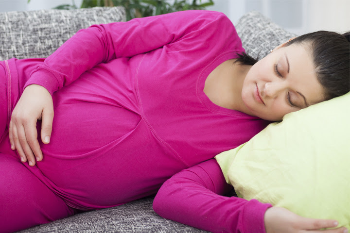 It 'sure to sleep on your stomach during pregnancy ...