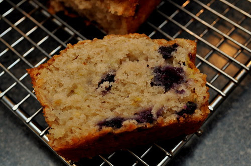 blueberry-banana-bread-03