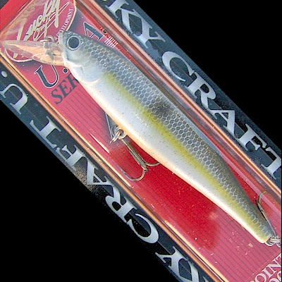 BassdozerStore.com: Lucky Craft Pointer 100 & 100 DD ~ Suspending Jerkbaits