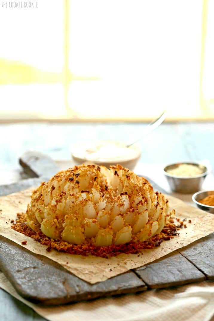 Baked Bloomin' Onion! An easy skinny version of my favorite appetizer. DELICIOUS! | The Cookie Rookie