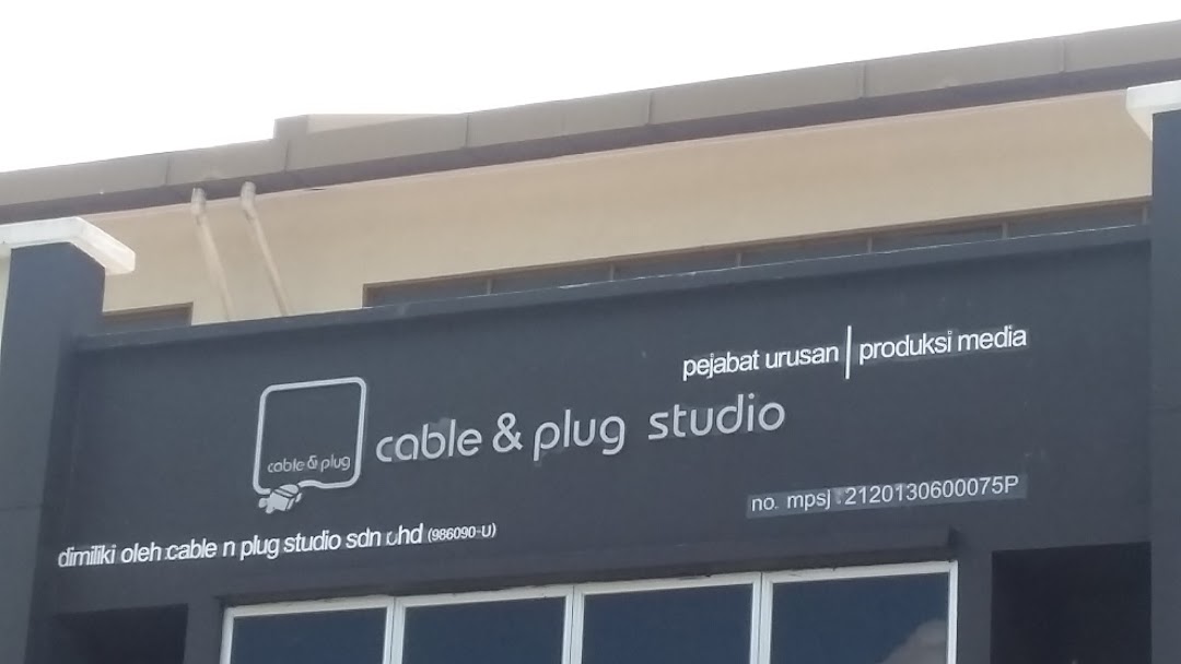 Cable & Plug Studio