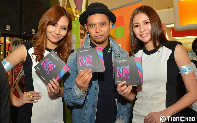 Windows 8 Malaysia Launch New Tablet Laptop Gadget @ Plaza Low Yat
