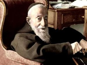 San Leopoldo Mandic, frate cappuccino che esercitò in modo straordinario il ministero della confessione sacramentale. San Leopoldo Mandic, frate cappuccino che esercitò in modo straordinario il ministero della confessione sacramentale.