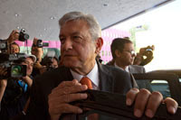 López Obrador, excandidato a la presidencia Foto: Miguel Dimayuga