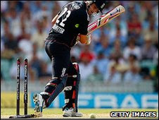 Craig Kieswetter was bowled by Ryan Harris