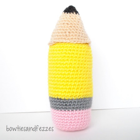 pencil standing up crochet WM
