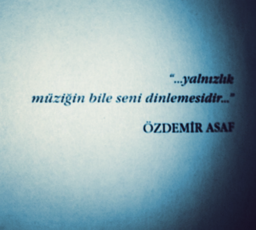 Gel, bir kahve içelim.