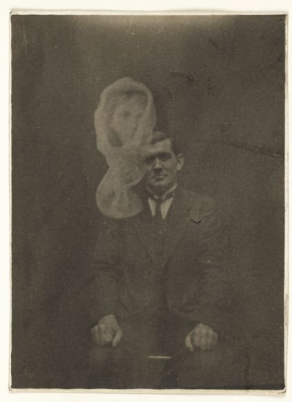 Retro Ghost Photos (22 pics) Retro Ghost Photos (22 pics)